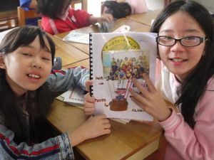 our english class photo album is a project we aften do and send to our partners abroad!